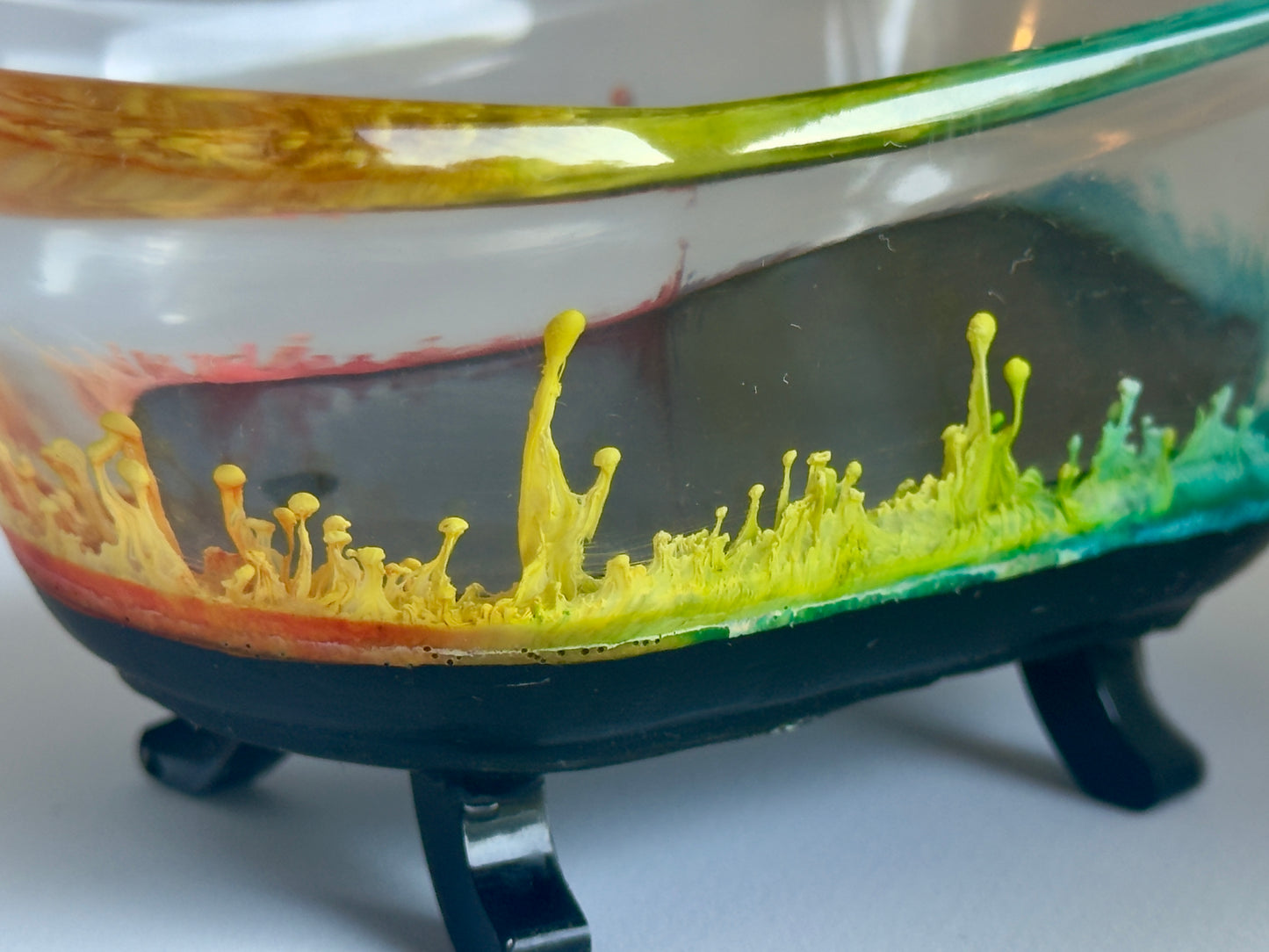 Mini Clawfoot Bathtub Soap Dish | Unique Resin Bathroom Decor