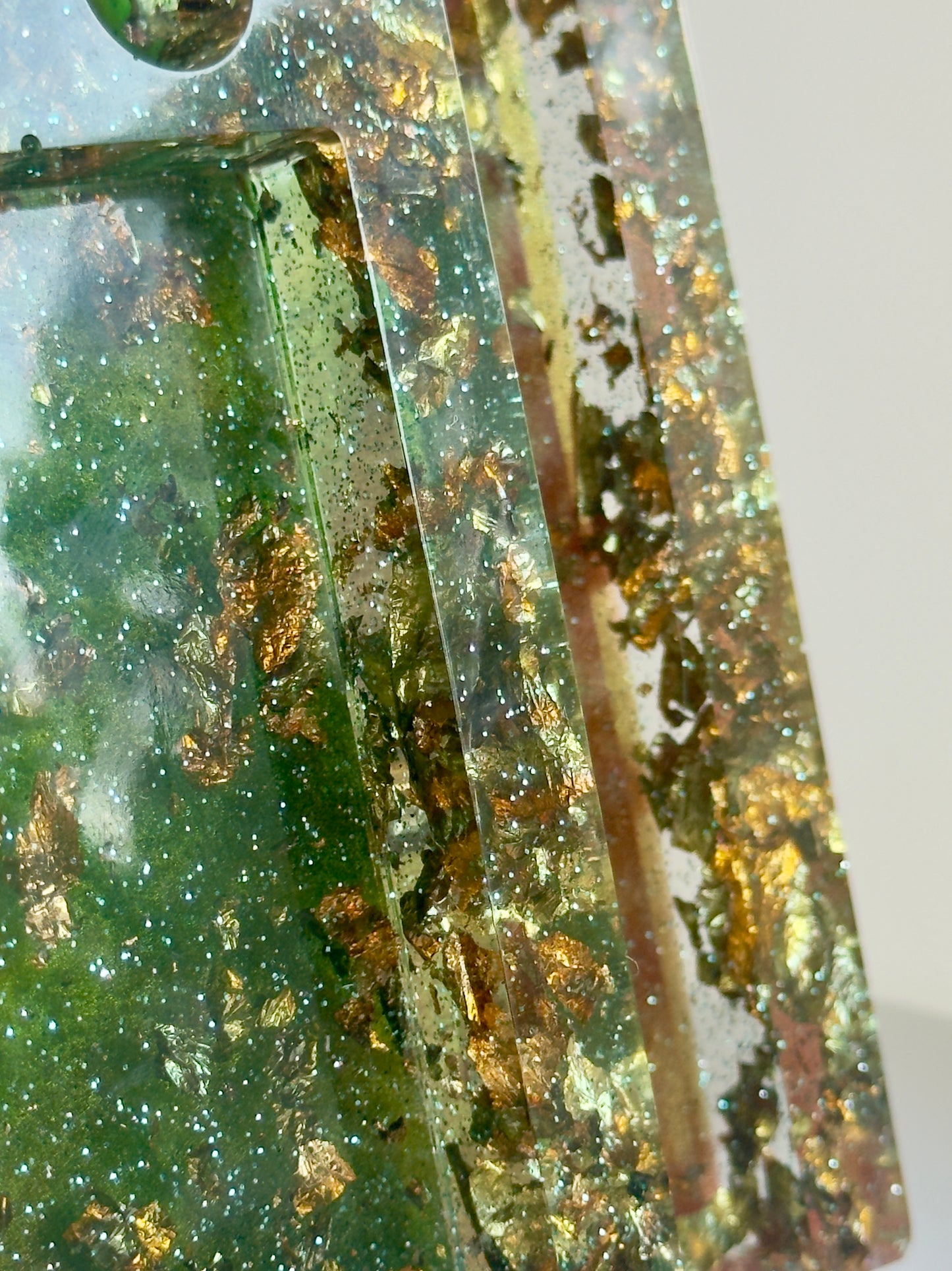 Emerald & Gold Resin Post It Holder with Phone Stand & Pen Holes